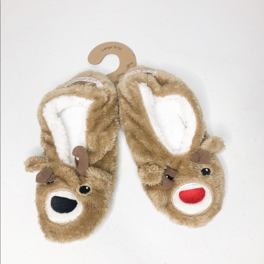 Reindeer footsies